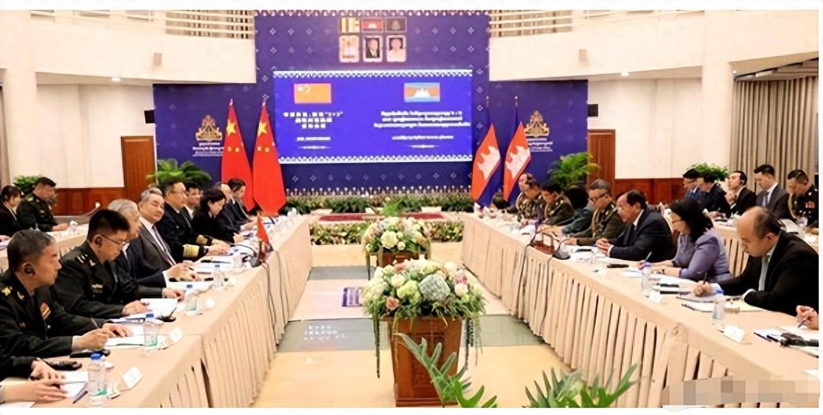 英超高清转播-终于谈妥了，王毅挥手告别，中柬达成6项共识，中方拿到洪森口信